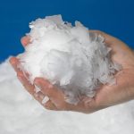 ice flake digenggam tangan